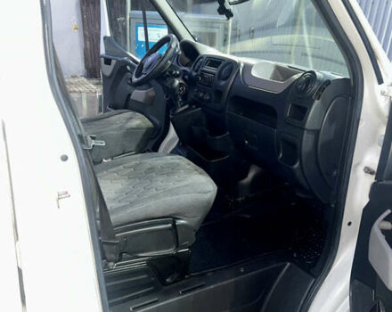 Белый Рено Мастер, объемом двигателя 2.3 л и пробегом 580 тыс. км за 11900 $, фото 9 на Automoto.ua