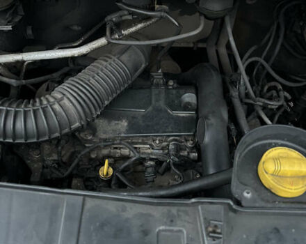 Белый Рено Мастер, объемом двигателя 2.3 л и пробегом 400 тыс. км за 8800 $, фото 6 на Automoto.ua