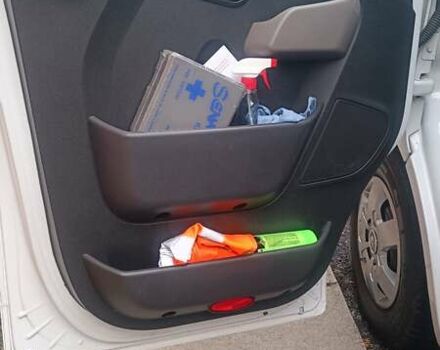 Белый Рено Мастер, объемом двигателя 2.3 л и пробегом 216 тыс. км за 15800 $, фото 8 на Automoto.ua