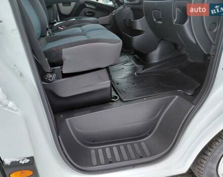 Белый Рено Мастер, объемом двигателя 2.3 л и пробегом 358 тыс. км за 12900 $, фото 27 на Automoto.ua