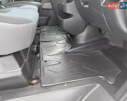 Белый Рено Мастер, объемом двигателя 2.3 л и пробегом 358 тыс. км за 12900 $, фото 25 на Automoto.ua