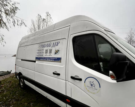 Белый Рено Мастер, объемом двигателя 2.3 л и пробегом 423 тыс. км за 13000 $, фото 4 на Automoto.ua