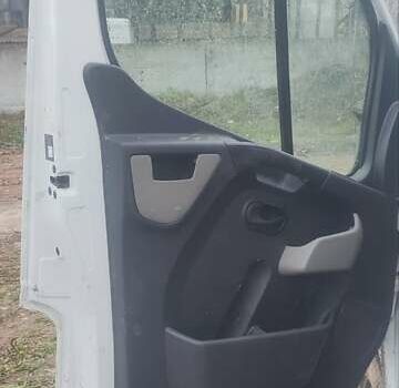 Белый Рено Мастер, объемом двигателя 2.3 л и пробегом 420 тыс. км за 4500 $, фото 6 на Automoto.ua