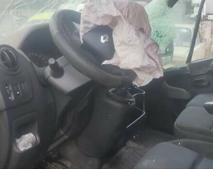 Белый Рено Мастер, объемом двигателя 2.3 л и пробегом 420 тыс. км за 4500 $, фото 5 на Automoto.ua