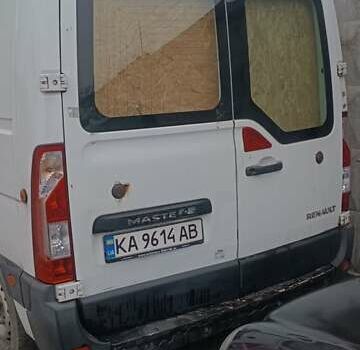 Белый Рено Мастер, объемом двигателя 2.3 л и пробегом 282 тыс. км за 9800 $, фото 3 на Automoto.ua