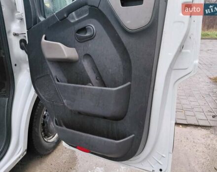 Белый Рено Мастер, объемом двигателя 2.3 л и пробегом 247 тыс. км за 12900 $, фото 16 на Automoto.ua