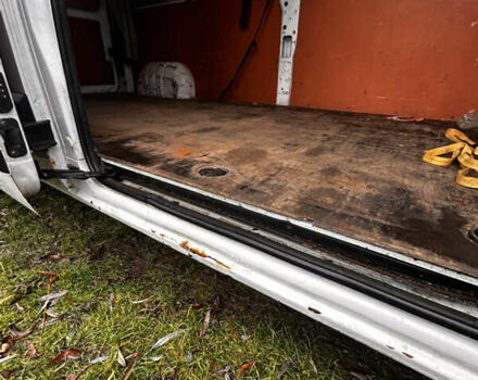 Белый Рено Мастер, объемом двигателя 2.3 л и пробегом 423 тыс. км за 13000 $, фото 15 на Automoto.ua