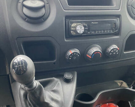 Белый Рено Мастер, объемом двигателя 2.3 л и пробегом 203 тыс. км за 11000 $, фото 5 на Automoto.ua