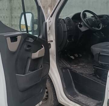 Белый Рено Мастер, объемом двигателя 2.3 л и пробегом 282 тыс. км за 9800 $, фото 8 на Automoto.ua