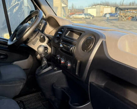 Белый Рено Мастер, объемом двигателя 2.3 л и пробегом 517 тыс. км за 9900 $, фото 11 на Automoto.ua