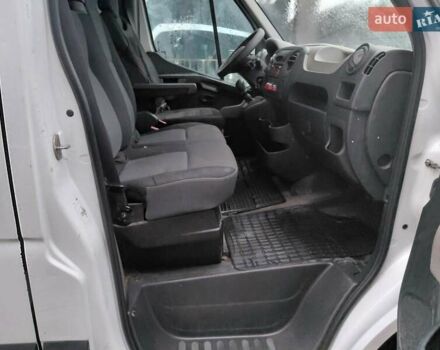 Белый Рено Мастер, объемом двигателя 2.3 л и пробегом 247 тыс. км за 12900 $, фото 15 на Automoto.ua