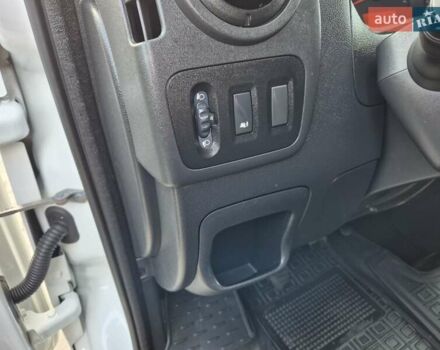 Белый Рено Мастер, объемом двигателя 2.3 л и пробегом 200 тыс. км за 14499 $, фото 29 на Automoto.ua