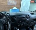 Белый Рено Мастер, объемом двигателя 2.3 л и пробегом 402 тыс. км за 12900 $, фото 7 на Automoto.ua
