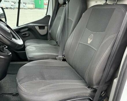 Белый Рено Мастер, объемом двигателя 2.3 л и пробегом 400 тыс. км за 12500 $, фото 6 на Automoto.ua