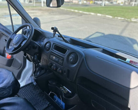 Белый Рено Мастер, объемом двигателя 2.3 л и пробегом 107 тыс. км за 19500 $, фото 8 на Automoto.ua