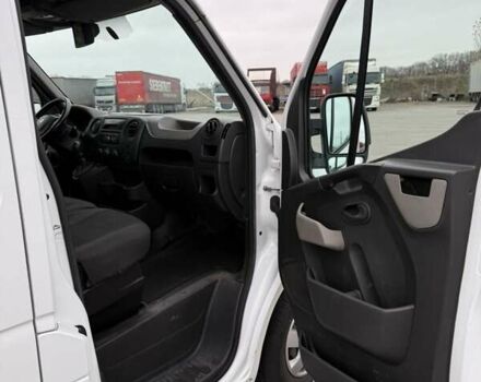 Белый Рено Мастер, объемом двигателя 2.3 л и пробегом 400 тыс. км за 12500 $, фото 8 на Automoto.ua