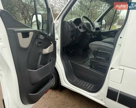 Белый Рено Мастер, объемом двигателя 2.3 л и пробегом 166 тыс. км за 14900 $, фото 11 на Automoto.ua