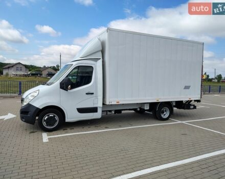 Белый Рено Мастер, объемом двигателя 2.3 л и пробегом 257 тыс. км за 17900 $, фото 1 на Automoto.ua