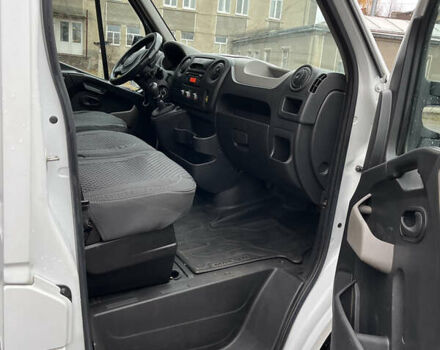 Белый Рено Мастер, объемом двигателя 2.3 л и пробегом 218 тыс. км за 14500 $, фото 10 на Automoto.ua