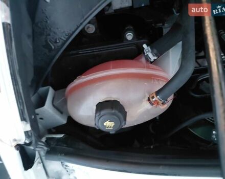 Белый Рено Мастер, объемом двигателя 2.3 л и пробегом 238 тыс. км за 13900 $, фото 5 на Automoto.ua