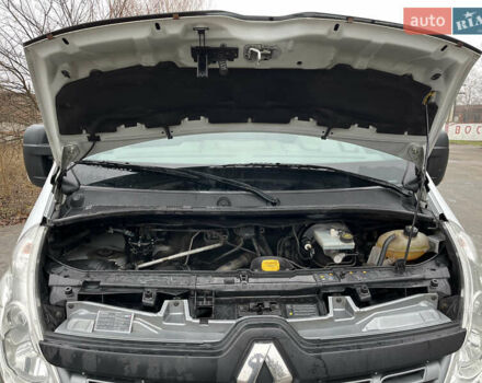 Белый Рено Мастер, объемом двигателя 2.3 л и пробегом 218 тыс. км за 14500 $, фото 8 на Automoto.ua