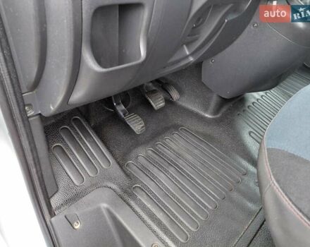 Белый Рено Мастер, объемом двигателя 2.3 л и пробегом 252 тыс. км за 12900 $, фото 29 на Automoto.ua