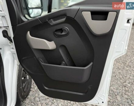 Білий Рено Мастєр, об'ємом двигуна 2.3 л та пробігом 238 тис. км за 11500 $, фото 7 на Automoto.ua