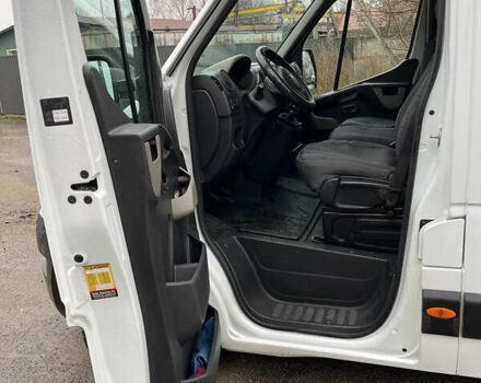 Белый Рено Мастер, объемом двигателя 2.3 л и пробегом 218 тыс. км за 14500 $, фото 13 на Automoto.ua