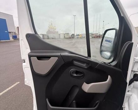 Белый Рено Мастер, объемом двигателя 2.3 л и пробегом 290 тыс. км за 13000 $, фото 7 на Automoto.ua