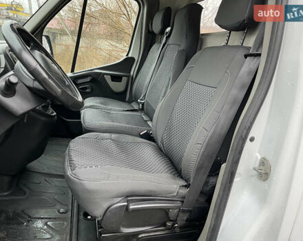 Белый Рено Мастер, объемом двигателя 2.3 л и пробегом 218 тыс. км за 14500 $, фото 14 на Automoto.ua