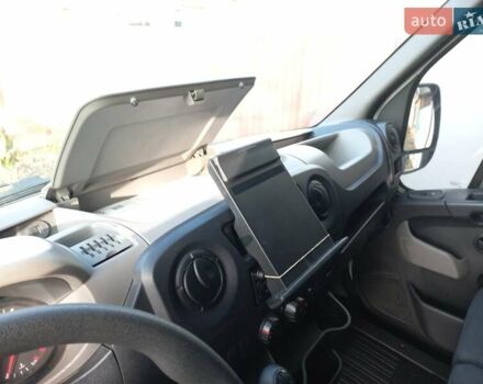 Белый Рено Мастер, объемом двигателя 2.3 л и пробегом 305 тыс. км за 14500 $, фото 8 на Automoto.ua