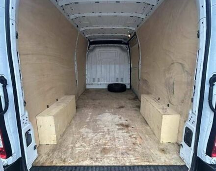 Белый Рено Мастер, объемом двигателя 2.3 л и пробегом 290 тыс. км за 13000 $, фото 5 на Automoto.ua