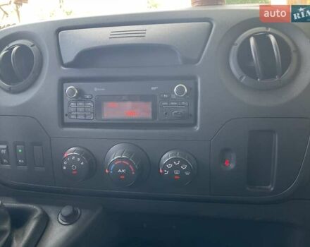 Белый Рено Мастер, объемом двигателя 2.3 л и пробегом 289 тыс. км за 12300 $, фото 12 на Automoto.ua