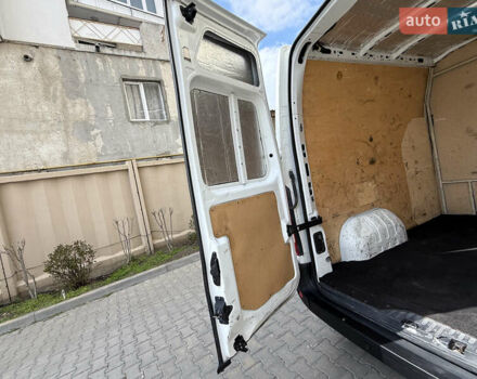 Белый Рено Мастер, объемом двигателя 2.3 л и пробегом 183 тыс. км за 16999 $, фото 43 на Automoto.ua