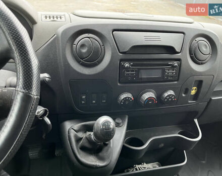 Белый Рено Мастер, объемом двигателя 2.3 л и пробегом 218 тыс. км за 14500 $, фото 4 на Automoto.ua