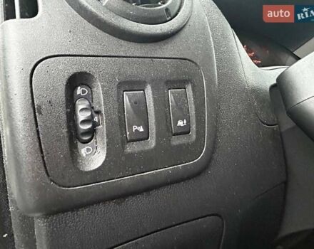 Белый Рено Мастер, объемом двигателя 2.3 л и пробегом 387 тыс. км за 13990 $, фото 14 на Automoto.ua