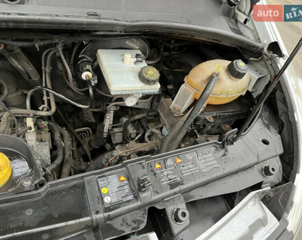 Белый Рено Мастер, объемом двигателя 2.3 л и пробегом 218 тыс. км за 14500 $, фото 6 на Automoto.ua