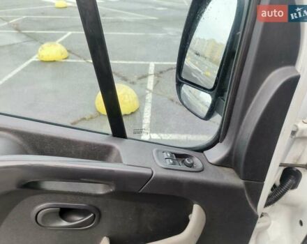 Белый Рено Мастер, объемом двигателя 2.3 л и пробегом 350 тыс. км за 15000 $, фото 12 на Automoto.ua