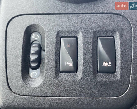 Білий Рено Мастєр, об'ємом двигуна 2.3 л та пробігом 620 тис. км за 15500 $, фото 30 на Automoto.ua