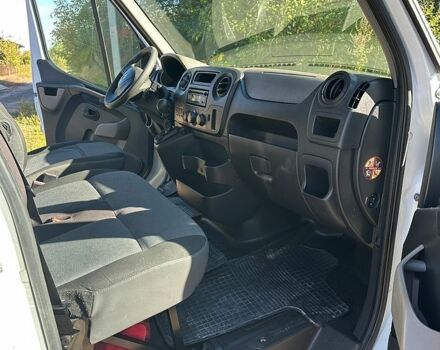 Білий Рено Мастєр, об'ємом двигуна 2.3 л та пробігом 217 тис. км за 15000 $, фото 6 на Automoto.ua