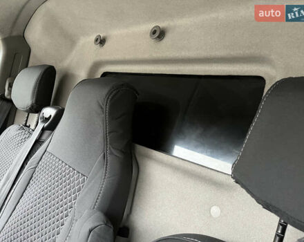 Белый Рено Мастер, объемом двигателя 2.3 л и пробегом 218 тыс. км за 14500 $, фото 2 на Automoto.ua