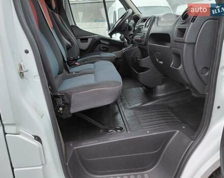 Белый Рено Мастер, объемом двигателя 2.3 л и пробегом 252 тыс. км за 12900 $, фото 19 на Automoto.ua