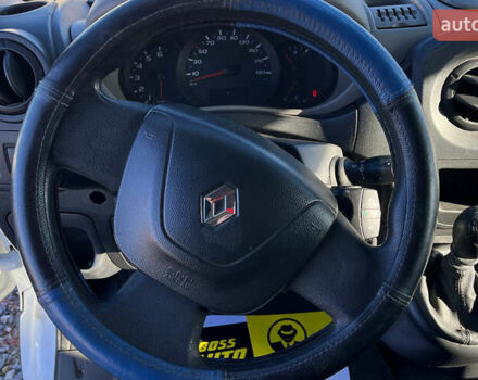 Білий Рено Мастєр, об'ємом двигуна 2.3 л та пробігом 302 тис. км за 14500 $, фото 11 на Automoto.ua