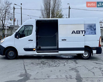 Белый Рено Мастер, объемом двигателя 2.3 л и пробегом 378 тыс. км за 13700 $, фото 13 на Automoto.ua