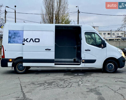 Белый Рено Мастер, объемом двигателя 2.3 л и пробегом 378 тыс. км за 13700 $, фото 5 на Automoto.ua