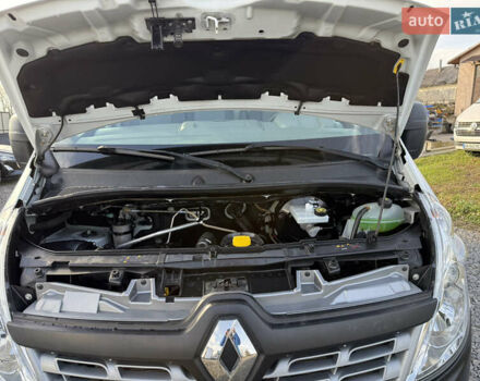 Белый Рено Мастер, объемом двигателя 2.3 л и пробегом 250 тыс. км за 15800 $, фото 21 на Automoto.ua