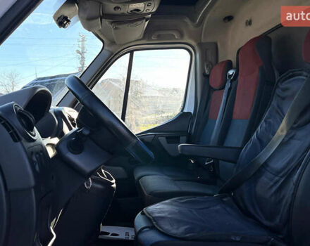 Білий Рено Мастєр, об'ємом двигуна 2.3 л та пробігом 302 тис. км за 14500 $, фото 9 на Automoto.ua