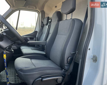 Білий Рено Мастєр, об'ємом двигуна 2.3 л та пробігом 247 тис. км за 17600 $, фото 11 на Automoto.ua