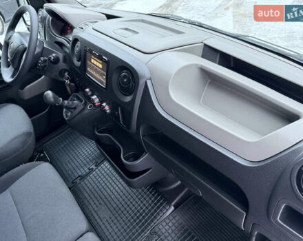 Белый Рено Мастер, объемом двигателя 2.3 л и пробегом 280 тыс. км за 17500 $, фото 57 на Automoto.ua