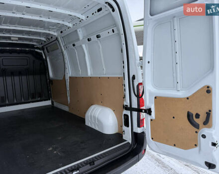 Белый Рено Мастер, объемом двигателя 2.3 л и пробегом 280 тыс. км за 17500 $, фото 71 на Automoto.ua